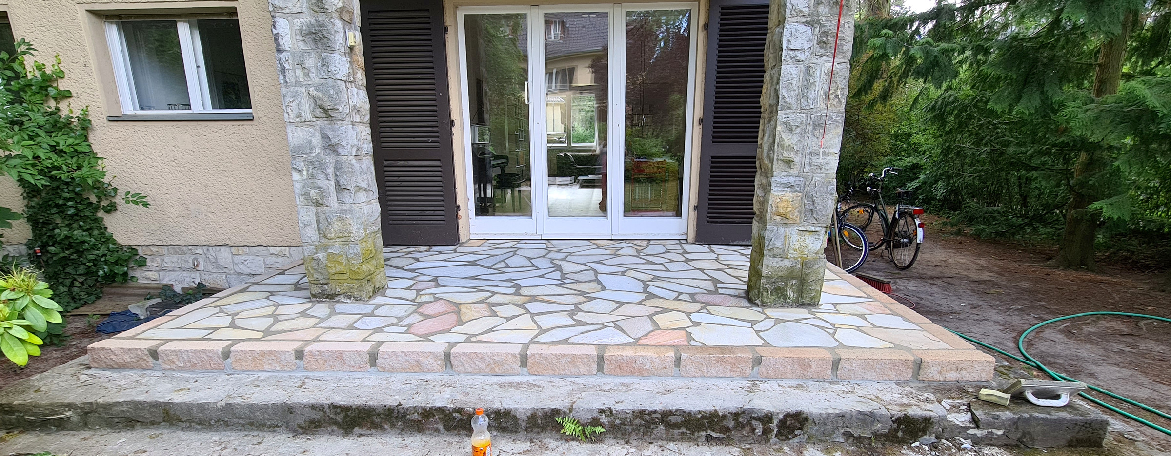 Terrassenbelag aus Naturstein